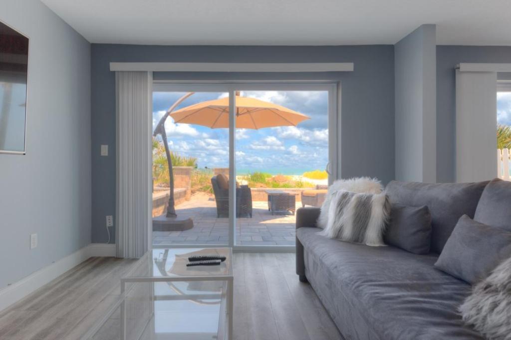 Sea La Vie Beach Oceanfront Patio Pet Friendly Jacksonville Beach Exterior photo
