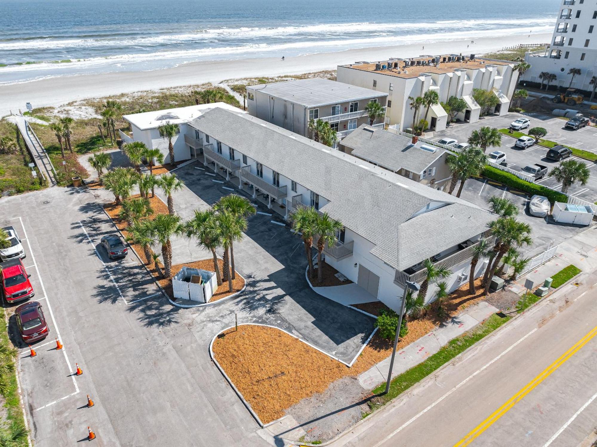 Sea La Vie Beach Oceanfront Patio Pet Friendly Jacksonville Beach Exterior photo