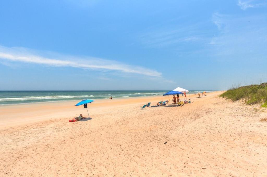 Sea La Vie Beach Oceanfront Patio Pet Friendly Jacksonville Beach Exterior photo