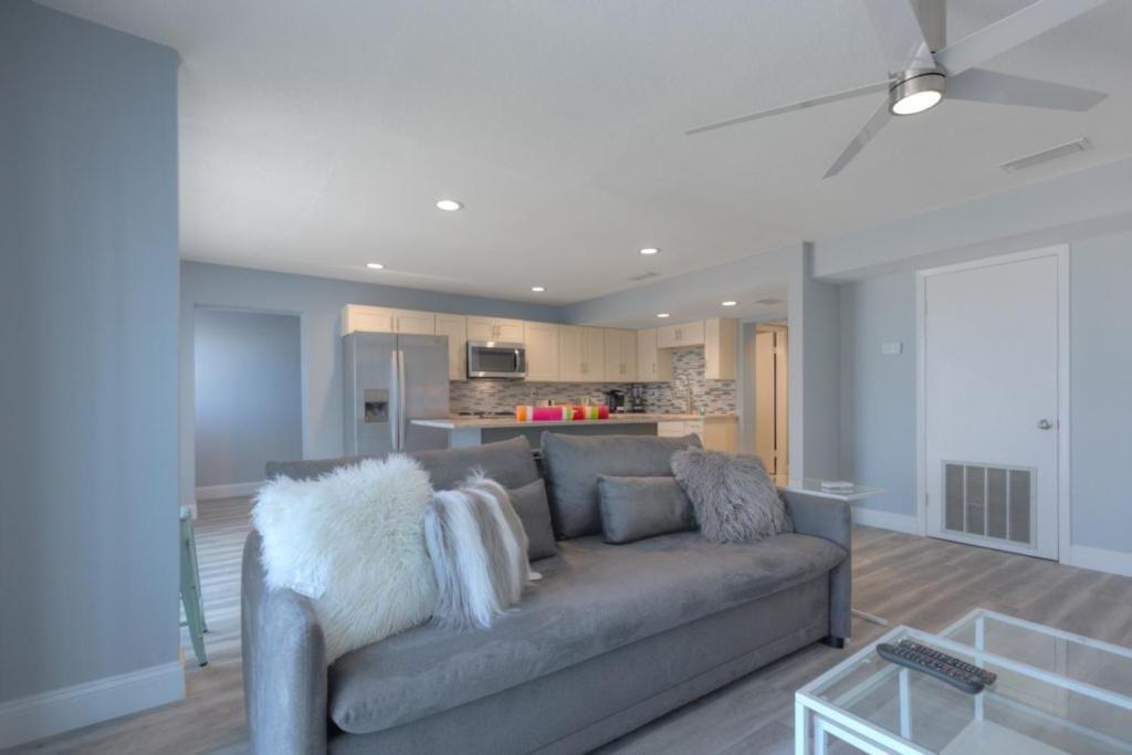 Sea La Vie Beach Oceanfront Patio Pet Friendly Jacksonville Beach Exterior photo